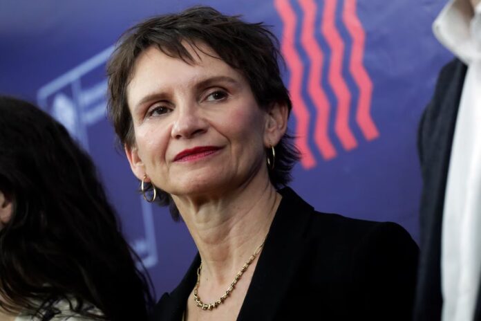 Encuesta posiciona a Carolina Tohá de segundo lugar en la carrera presidencial en Chile