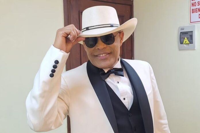 Tragedia en Santo Domingo: Quién es Rubby Pérez, el cantante que estaba en el escenario en el momento del derrumbe