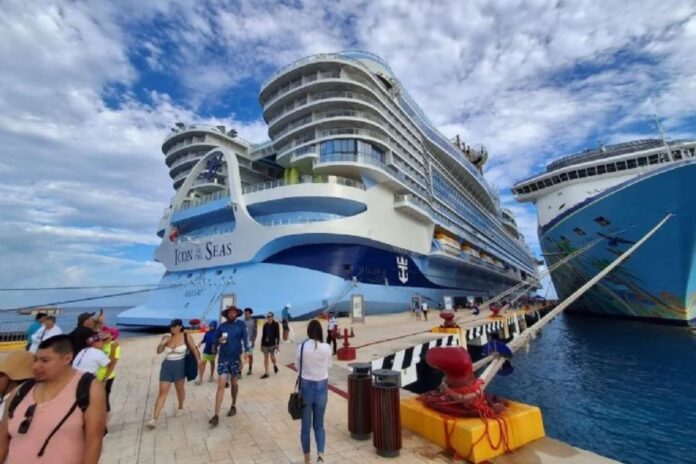 Cozumel celebra reducción del Derecho de No Residente para cruceros, pero exige transparencia en uso de recursos