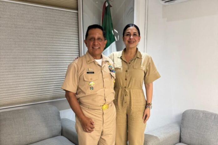 Estefanía Mercado refuerza coordinación con la Marina para fortalecer seguridad y combatir el sargazo en Playa del Carmen