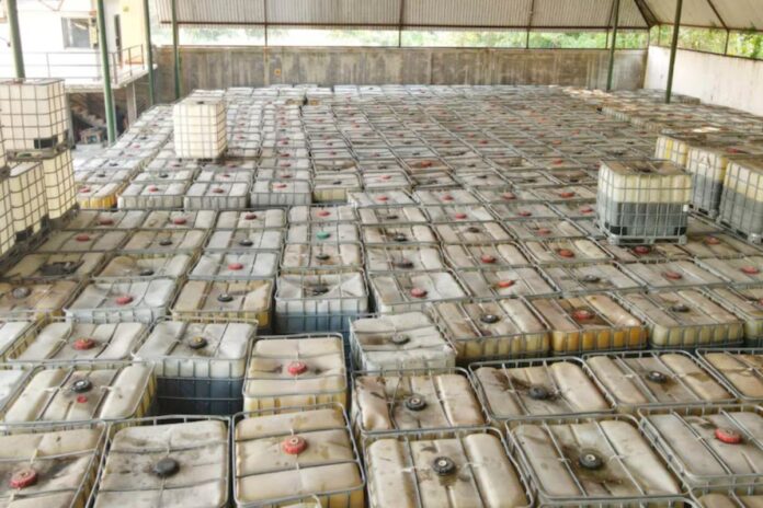 Autoridades aseguran 1.5 millones de litros de hidrocarburo en operativo en Comalcalco, Tabasco