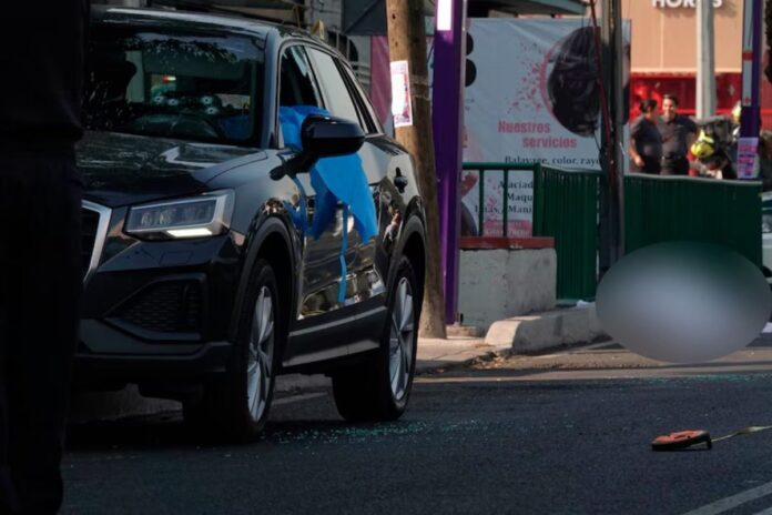 Autoridades de la CDMX aseguran motocicleta y camioneta vinculadas al asesinato de funcionarios cercanos a Clara Brugada