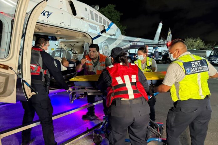 Helicóptero de la SSC Playa del Carmen realiza exitoso rescate aéreo tras accidente en Puerto Morelos