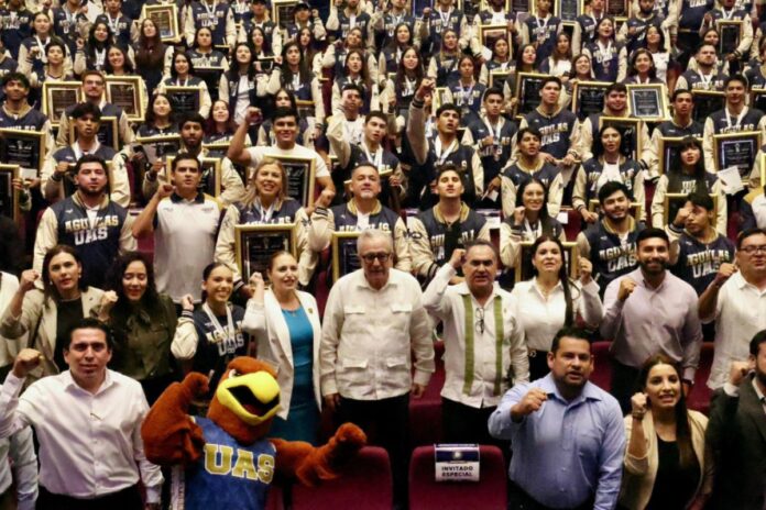 Rocha Moya reconoce a deportistas universitarios como orgullo de Sinaloa