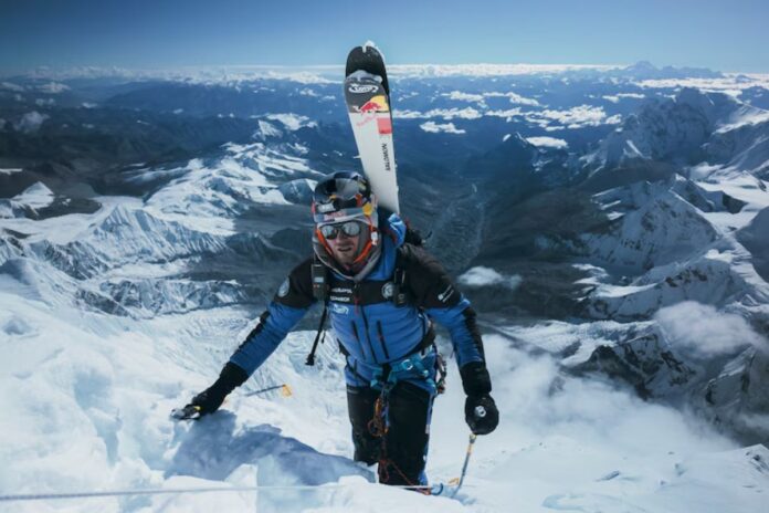 Andrzej Bargiel conquista el Everest: Primer descenso en esquís sin oxígeno suplementario