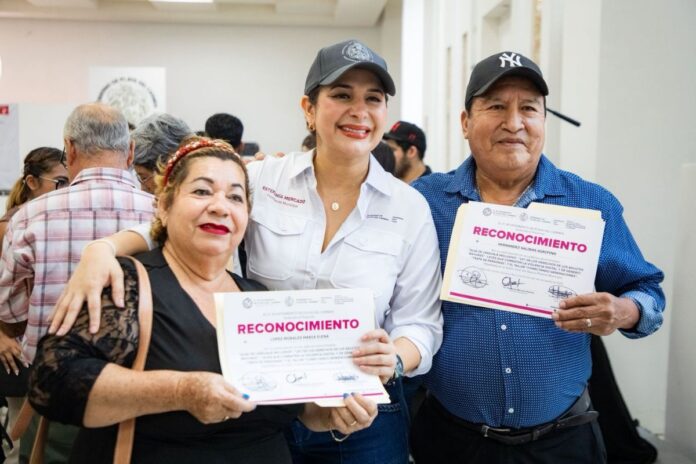 Estefanía Mercado honra a 180 adultos mayores en Playa del Carmen por su labor en Vigilantes Ciudadanos