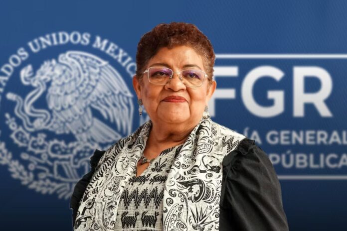 Ernestina Godoy es incluida en lista de 10 aspirantes para dirigir la FGR