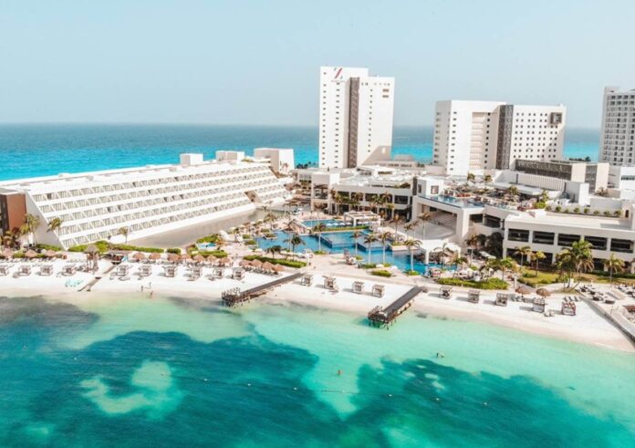 Hoteleros de la Riviera Maya aplican descansos solidarios para evitar despidos masivos en temporada baja