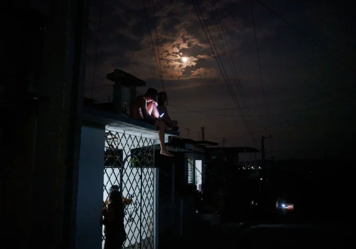 Cuba sufre nuevo apagón generalizado, en medio de su peor déficit energético del año