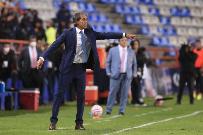 El salario con Pachuca de Guillermo Almada, técnico que los llevó a la Copa Intercontinental