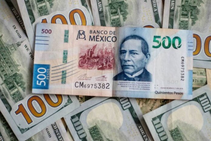 El peso mexicano avanza y cierra la semana con recuperación frente al dólar