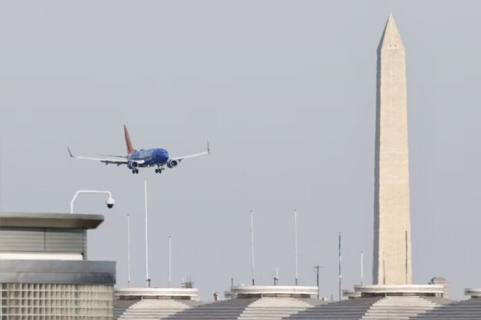 Colisión entre helicóptero y avión comercial en Washington reaviva debate sobre entrenamientos militares en la capital de Estados Unidos