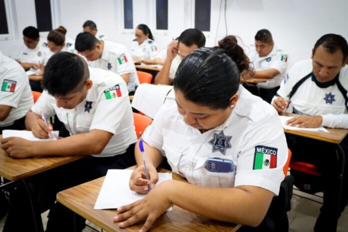 Gobierno de Solidaridad incorporará el idioma inglés a la formación inicial de policías