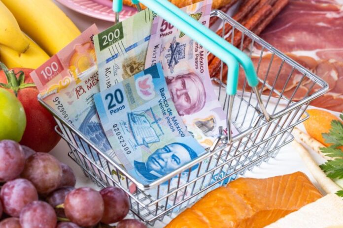 Inflación en México repunta en febrero, pero se mantiene dentro del rango de Banxico