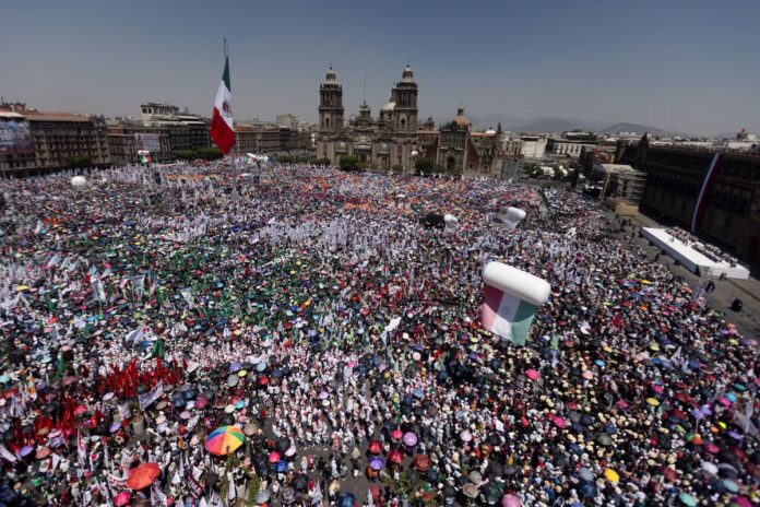 Claudia Sheinbaum en el Zócalo de la CDMX: 