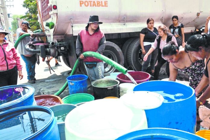 Uno de cada siete hogares en México no tiene acceso regular al agua potable