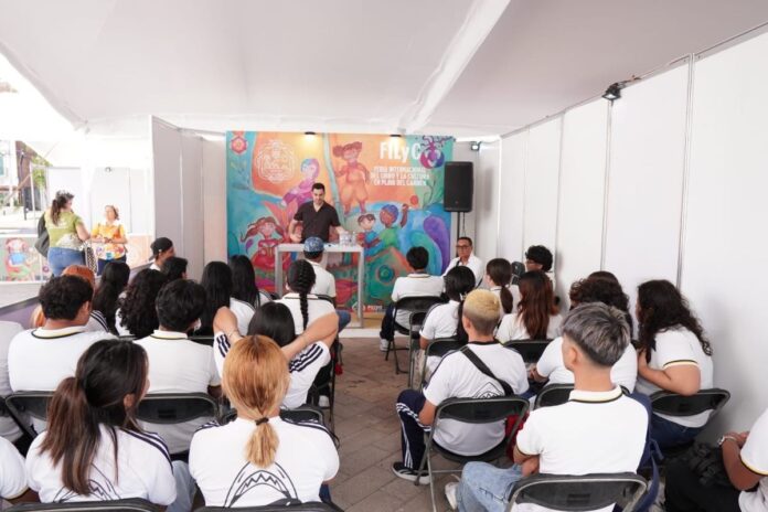 FILyC 2025 de Playa del Carmen cautiva a locales y turistas con literatura, talleres y cultura viva