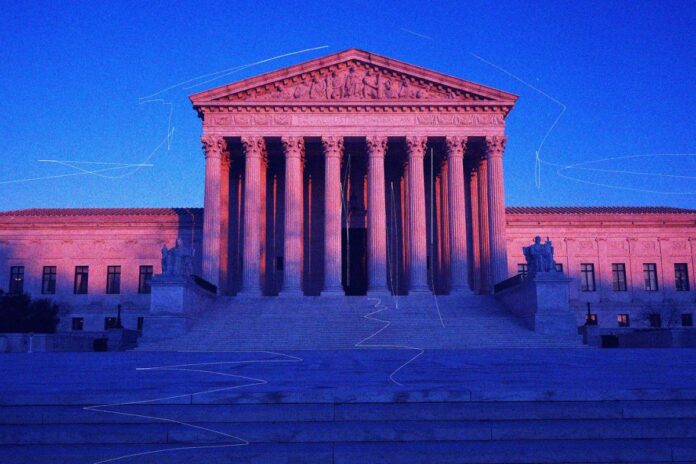 Corte Suprema de EE. UU. escuchará argumentos sobre la orden de Trump para restringir la ciudadanía por nacimiento