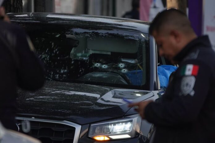 Clara Brugada confirma asesinato de su secretaria particular y asesor en ataque directo en CDMX