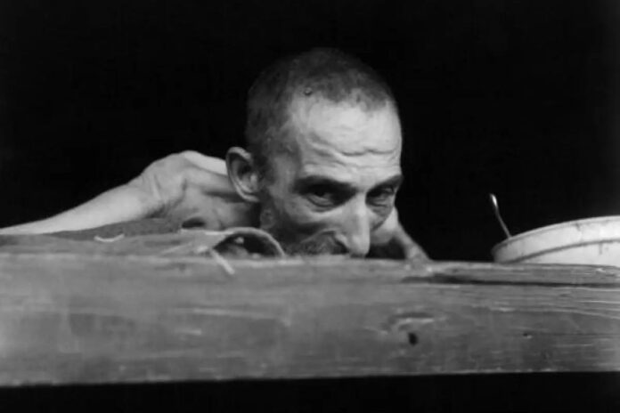 Sobrevivientes del Holocausto recuerdan las atrocidades en Ravensbrück y llaman a combatir el antisemitismo