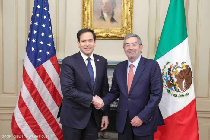 México intensifica diálogo con EE. UU. ante posible impuesto a remesas: De la Fuente y Marco Rubio sostienen llamada oficial