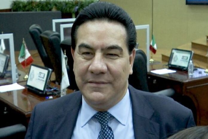 Luis Enrique Benítez, exlíder del PRI en Durango, se une a Morena pese a críticas por ofensas a Claudia Sheinbaum