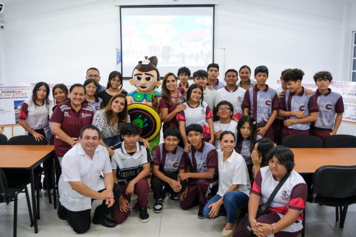 Mara Lezama entrega domo a secundaria de Cancún: invertirán 7 mdp en taller de cómputo
