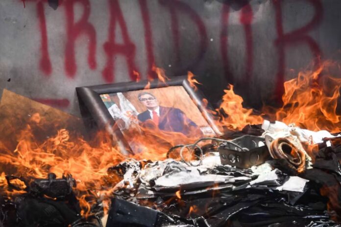 Claudia Sheinbaum condena actos violentos de la CNTE tras incendio en sede del SNTE: 