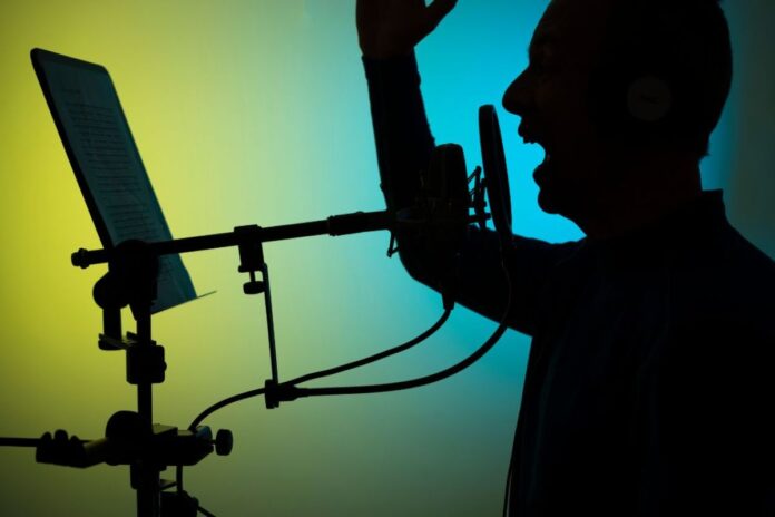 Industria mexicana del doblaje ve a la IA como un desafío