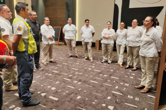 Gobierno de Estefanía Mercado fortalece la prevención con simulacro de huracán en hotel de Playa del Carmen