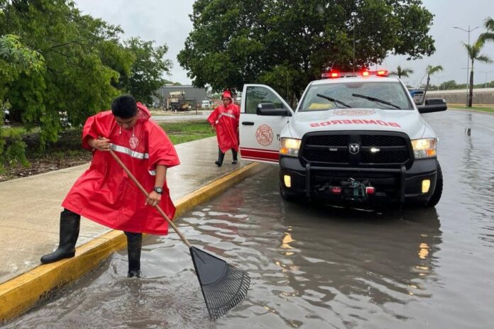 Gobierno de Estefanía Mercado activa el Operativo Tormenta ante fuertes lluvias en Playa del Carmen