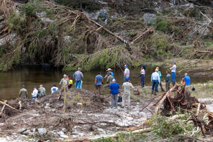 Tragedia en Texas: Hallan sin vida a matrimonio mexicano tras inundaciones, mientras continúa la búsqueda de su hijo de 2 años