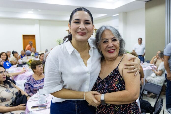 Estefanía Mercado celebra a las abuelitas y abuelitos: 