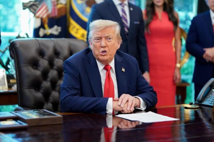 Donald Trump reacciona con irónico mensaje al compromiso entre Taylor Swift y Travis Kelce