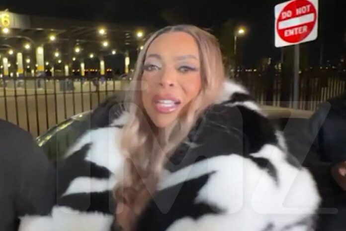 Wendy Williams deslumbra en NYFW con un look de LaQuan Smith que vale 