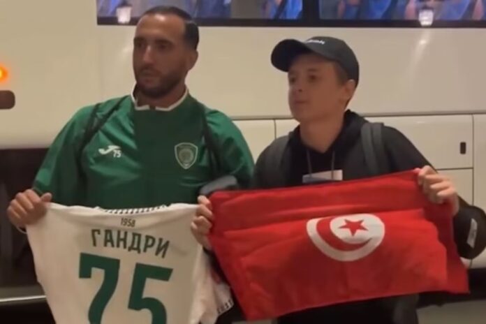 Nader Ghandri y el curioso episodio del VAR en la Copa de Rusia: De la expulsión a la camiseta devuelta