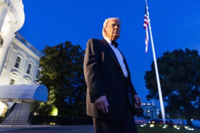 Donald Trump se burla de las milicias venezolanas: 