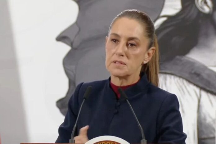 Claudia Sheinbaum niega información sobre retiro de visas a 50 políticos de Morena