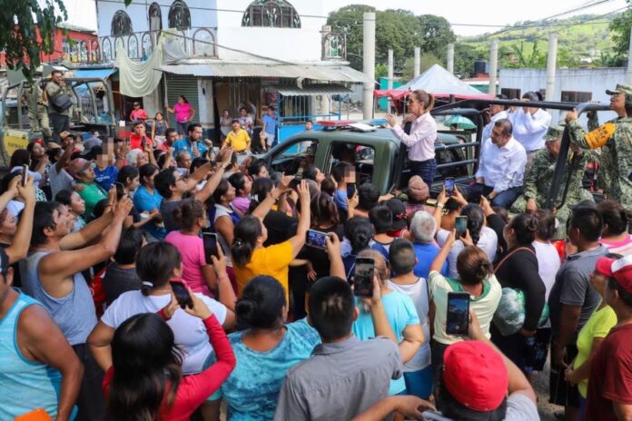 Claudia Sheinbaum regañó al alcalde de Huauchinango por su inacción ante las fuertes lluvias