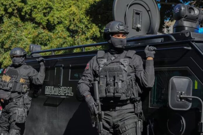 FGR indaga a policías de Baja California por presunto robo de cocaína a favor del Cártel de Los Arellano Félix