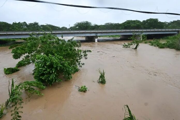 Melissa: Lluvias torrenciales en Cuba, al menos 25 muertos en Haití tras su paso por Jamaica Melissa: Lluvias torrenciales en Cuba, al menos 25 muertos en Haití tras su paso por Jamaica