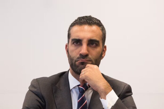 Simón Levy desmiente detención en Portugal Simón Levy desmiente detención en Portugal