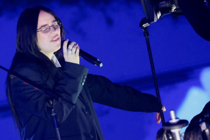 Billie Eilish agredida por fan en concierto de Miami