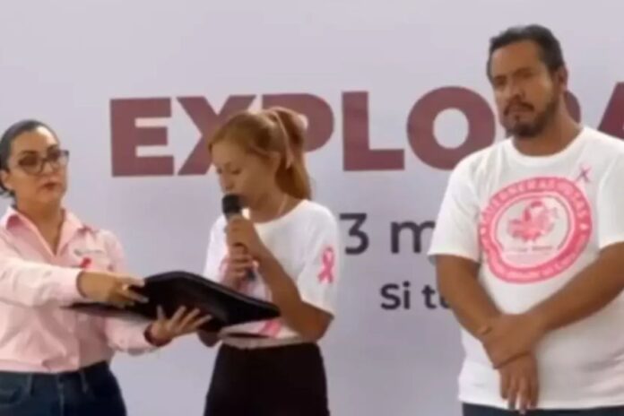 Se apaga micrófono durante críticas de sobreviviente de cáncer en Colima Se apaga micrófono durante críticas de sobreviviente de cáncer en Colima