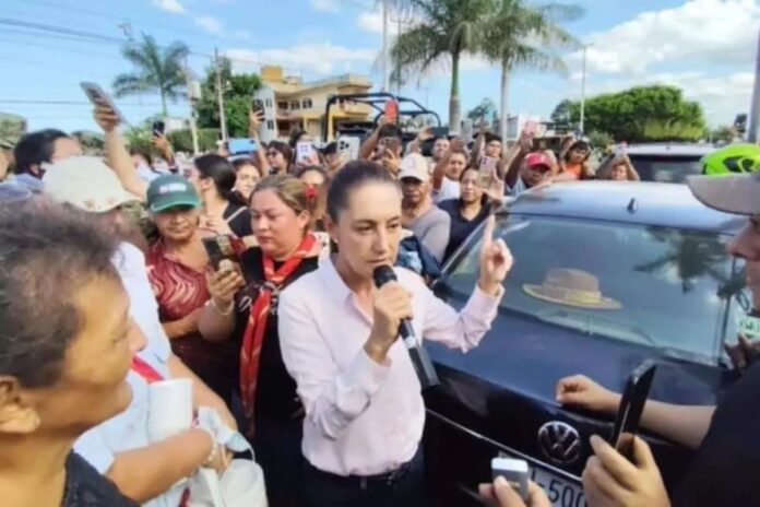 Claudia Sheinbaum enfrenta reclamos directos en Poza Rica por desaparecidos
