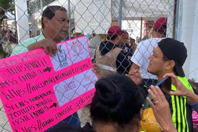 Aglomeraciones en Playa del Carmen: Frustración por preregistro en vivienda para el bienestar