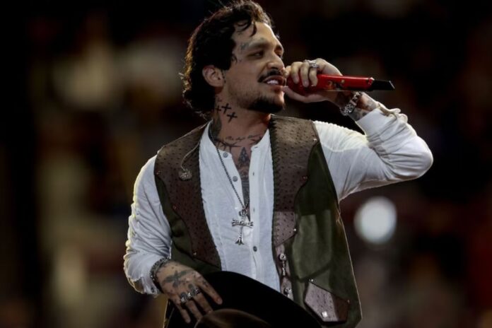 Niegan visas a mariachis de Christian Nodal para gira en EE. UU.