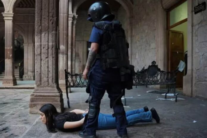 Fiscalía de Michoacán investiga daños al Palacio de Gobierno tras protestas