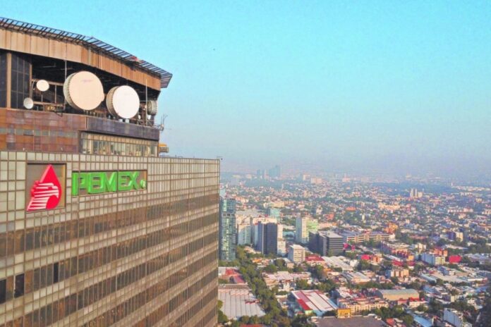 Pemex adjudica nuevos cinco contratos mixtos