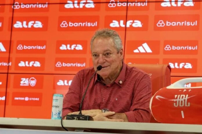 Entrenador brasileño desata polémica por comentario homófobo